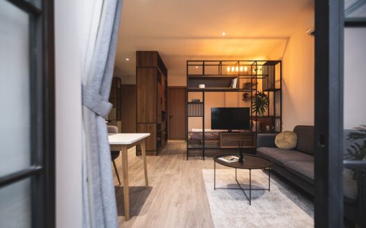 Belong: Studio Room LUX-04
